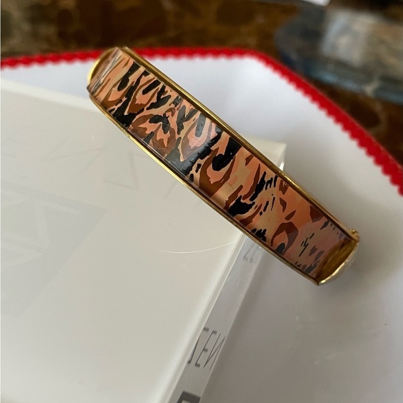 Animal Print Inspired Enamel Bangle - Picture 4 of 8